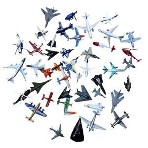 Mixed Lot Diecast Toy Airplanes Jets & Helicopters Approx 4 lb Bulk